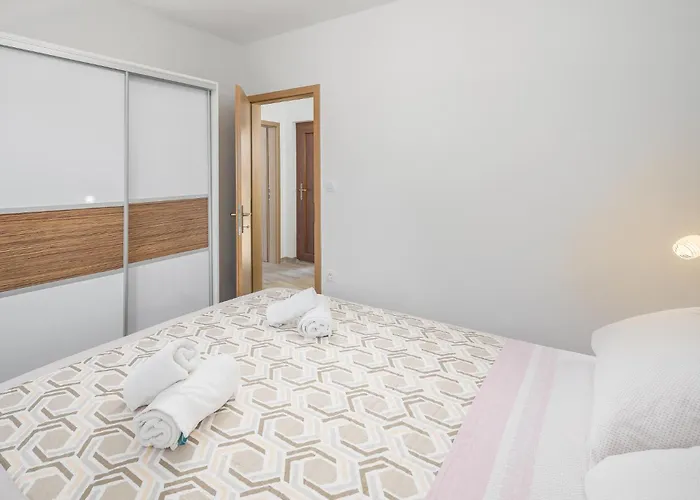 Lovely In Сasa de vacaciones *