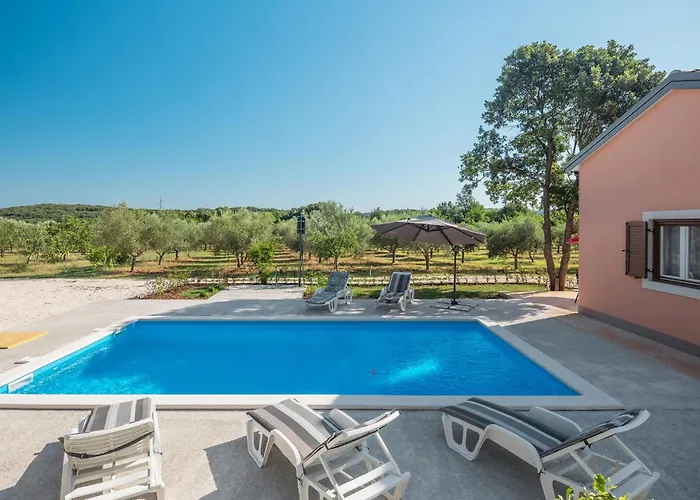 Lovely In Сasa de vacaciones